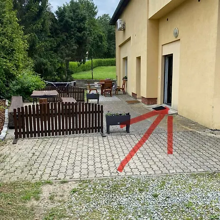 Veronika - *